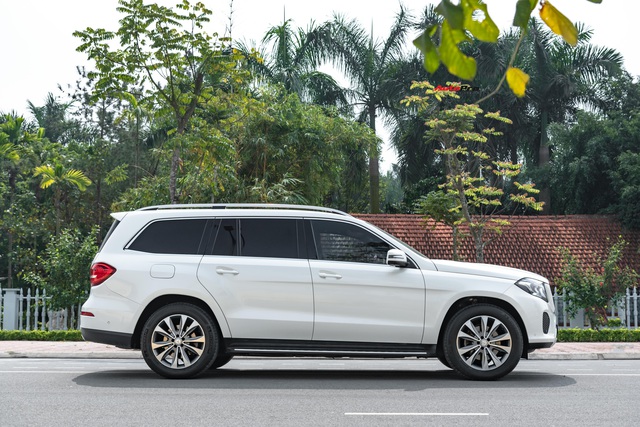 Thế hệ mới sắp ra mắt, Mercedes-Benz GLS bản cũ chạy lướt xuống giá rẻ ngang đàn em GLE - Ảnh 2.