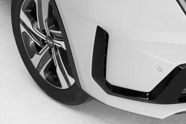 Mổ xẻ Kia Sorento qua bộ ảnh chi tiết mới nhất: Sò lột xác từ trong ra ngoài - Ảnh 6. Mổ xẻ Kia Sorento qua bộ ảnh chi tiết mới nhất: Sò lột xác từ trong ra ngoài - Ảnh 6.