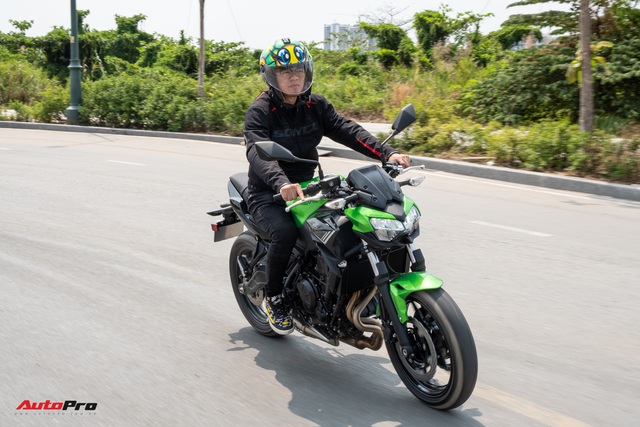 Đánh giá Kawasaki Z650: Naked bike cỡ trung đạt tiêu chí Ngon, bổ, nhưng tạm rẻ - Ảnh 11.