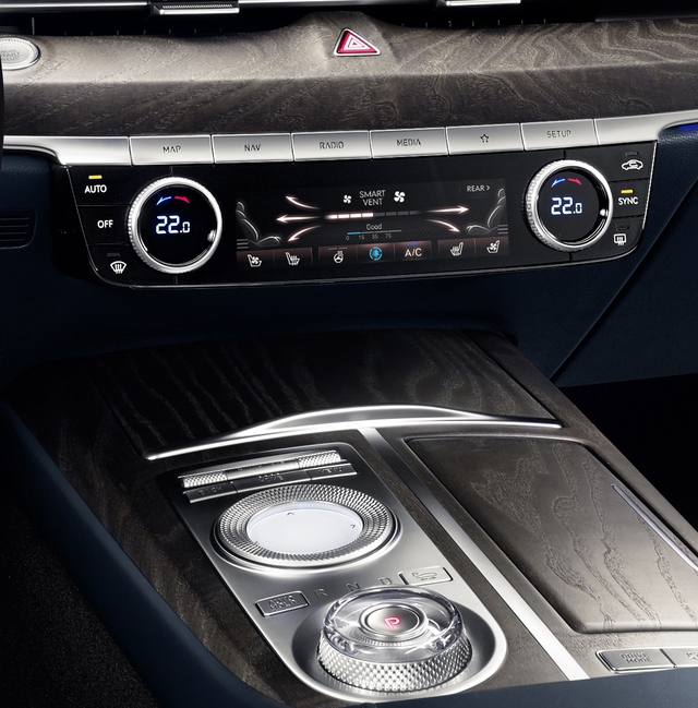 Ra mắt Genesis G80: Xe sang Hàn trỗi dậy khi Lexus ngủ quên, thách thức cả Mercedes-Benz E-Class và BMW 5-Series - Ảnh 7.