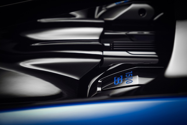 Soi siêu xe Bugatti Chiron Pur Sport qua ảnh, video mới - Ảnh 17.