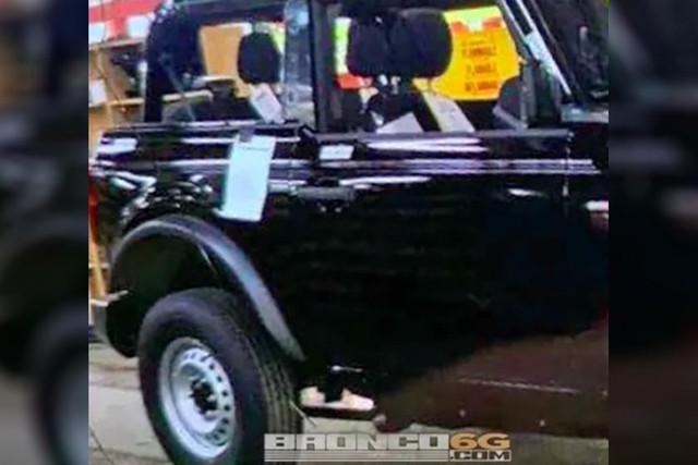 SUV địa hình như Mẹc G - Ford Bronco lộ ảnh phiên bản hoàn chỉnh đầu tiên - Ảnh 1. SUV địa hình như Mẹc G - Ford Bronco lộ ảnh phiên bản hoàn chỉnh đầu tiên - Ảnh 1.