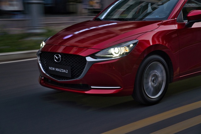 Mazda2 2020 chính thức ra mắt tại Việt Nam: Cạnh tranh Toyota Vios, nhưng công nghệ như CX-8 - Ảnh 5.
