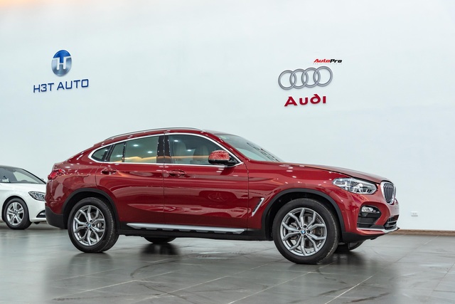 Hàng hiếm BMW X4 rẻ hơn 700 triệu chỉ sau 4.000 km, ngang giá mua mới Mercedes-Benz GLC 300 - Ảnh 2.