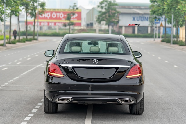 Mới đi 91 km và chưa bóc nilon, Mercedes-Benz C 200 đã bị bán lại đúng giá C 180 mua mới - Ảnh 4.