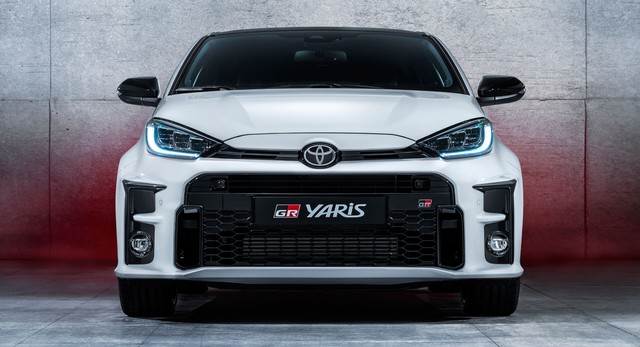 Vừa mở bán, Toyota Yaris Cross đã được chào bán lạc đầy hấp dẫn - Ảnh 1.
