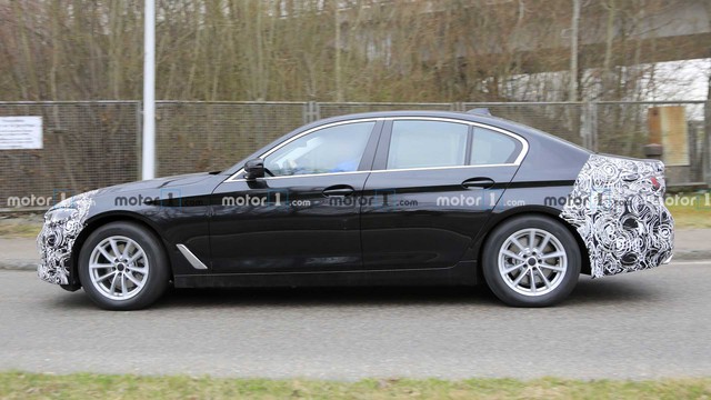 Lộ diện BMW 5-Series mới: Đèn mới, tản nhiệt may sao vẫn nhỏ - Ảnh 5.