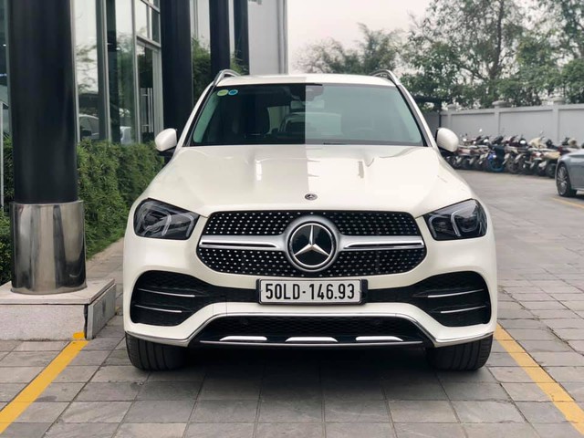 Mercedes-Benz GLE thế hệ mới thanh lý với giá rẻ hơn 600 triệu, ODO vỏn vẹn 1.600km - Ảnh 1.