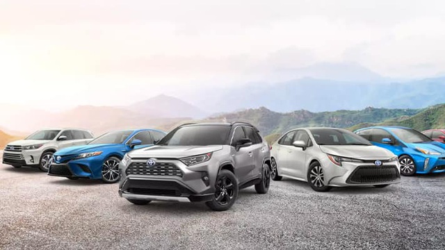 Toyota lần đầu sụt giảm doanh số sau 8 năm