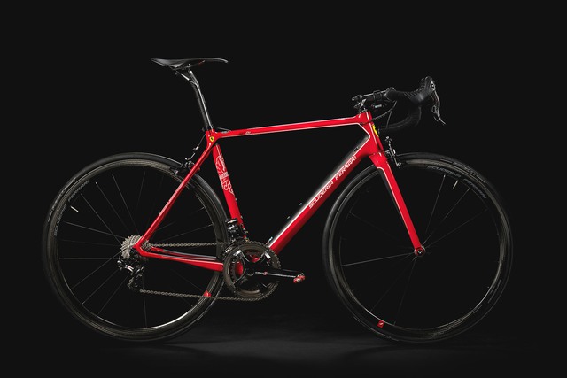 Siêu xe đạp Ferrari SF01: Nhẹ hơn cả túi xách, trang bị toàn hàng hiệu, giá trên 300 triệu đồng - Ảnh 1.