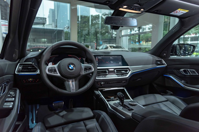 Chi 2,5 tỷ để sở hữu BMW 330i M Sport mới ra mắt hay chọn Audi A8 đời 2015 - Ảnh 3.