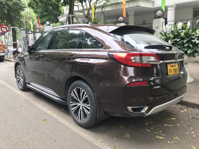 Xế lạ của Honda bất ngờ xuất hiện trên đường phố Hà Nội: 5 chỗ ngồi, đàn anh của CR-V - Ảnh 8. Xế lạ của Honda bất ngờ xuất hiện trên đường phố Hà Nội: 5 chỗ ngồi, đàn anh của CR-V - Ảnh 8.