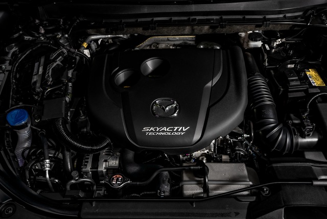 Thổn thức với Mazda6 thế hệ mới: Đẹp như xe sang, động cơ 6 xy-lanh, dẫn động cầu sau tham vọng ngang hàng BMW và Mercedes - Ảnh 4.