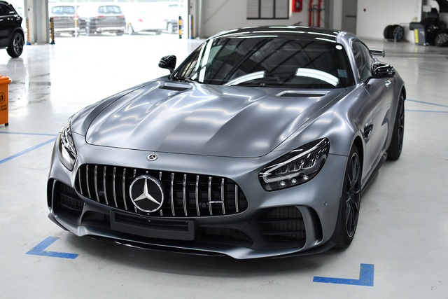 Sau Ferrari F8 Tributo, doanh nhân Nguyễn Quốc Cường tiếp tục sắm Mercedes-AMG GT-R giá 11,59 tỷ đồng - Ảnh 2.