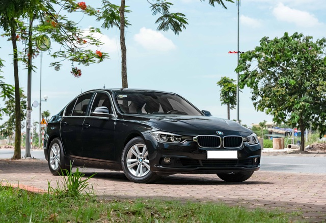 Chủ xe bán rẻ BMW 320i có nội thất kim cương, giá hơn 900 triệu đồng để vội lên đời E-Class - Ảnh 8.