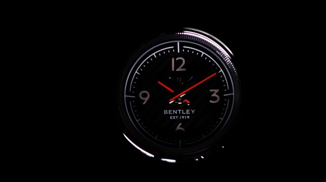 Bentley Bentayga mới chốt lịch ra mắt 30/6: Tự tin là 'SUV sang, nhanh, đa năng nhất thế giới'