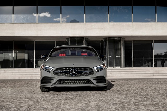 Xe chơi Mercedes-Benz CLS nâng cấp nhẹ: Thêm bảnh bao từ trong ra ngoài - Ảnh 1.