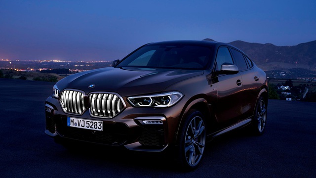 Lưới tản nhiệt phát sáng BMW Iconic Glow - Cách tiêu tiền thoả thú vui của nhà giàu