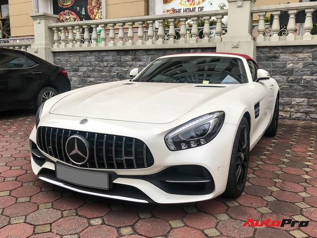 Mercedes-AMG GT Roadster hiếm gặp nhất nhì Việt Nam tái xuất Hà Nội sau 1 năm định cư Sài Thành - Ảnh 1.