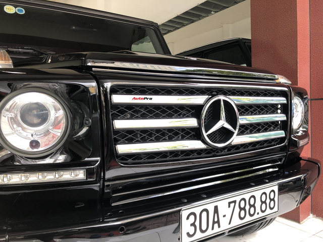 Hàng hiếm Mercedes-Benz G55 AMG biển số tứ quý 8 của Hà Nội nằm trong showroom xe sang có tiếng tại Sài Gòn - Ảnh 3.