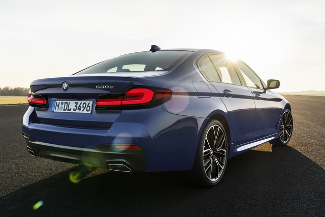 BMW xác nhận 5-Series, X1 thế hệ kế tiếp có cấu hình mới - Ảnh 1.