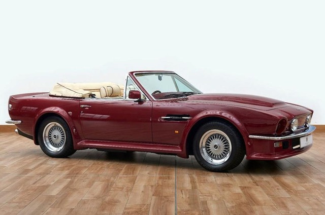 Chiec Aston Martin V8 Volante cua David Beckham duoc rao ban co gi dac biet