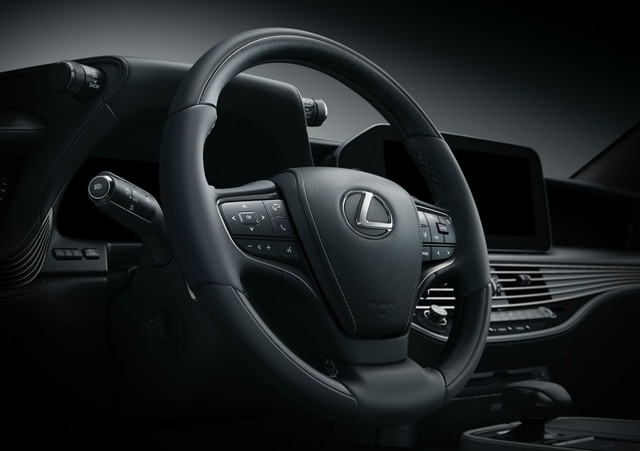 Lexus tung cải tiến nhẹ cho LS, gia tăng tính cạnh tranh trước Audi A8, BMW 7-Series - Ảnh 4.