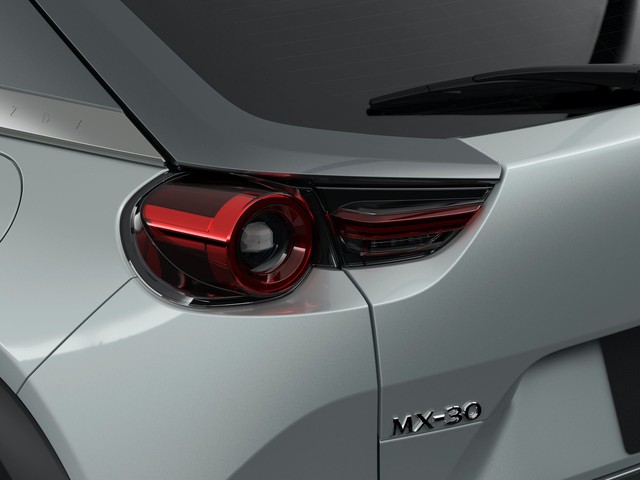Mazda đi ngược các đối thủ với mẫu xe mở cửa kiểu Rolls-Royce này - Ảnh 3.