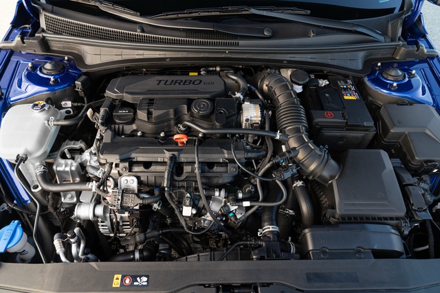 Ra mắt Hyundai Elantra N Line: Động cơ 1.6L tăng áp, có bản số sàn - Ảnh 1.