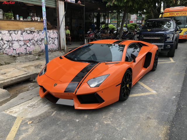 Cận cảnh Lamborghini Aventador LP700-4 độ hệ thống ống xả ngàn đô tại Sài Gòn - Ảnh 1. Cận cảnh Lamborghini Aventador LP700-4 độ hệ thống ống xả ngàn đô tại Sài Gòn - Ảnh 1.