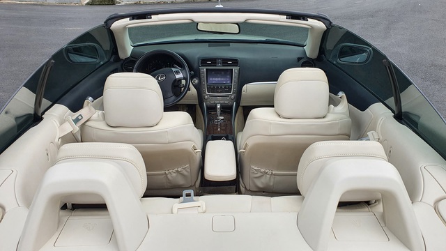 Góc giữ giá: Lexus IS 250C 9 năm tuổi có chào bán 1,4 tỷ đồng, đắt ngang Mercedes-Benz C 180 2020 - Ảnh 3.