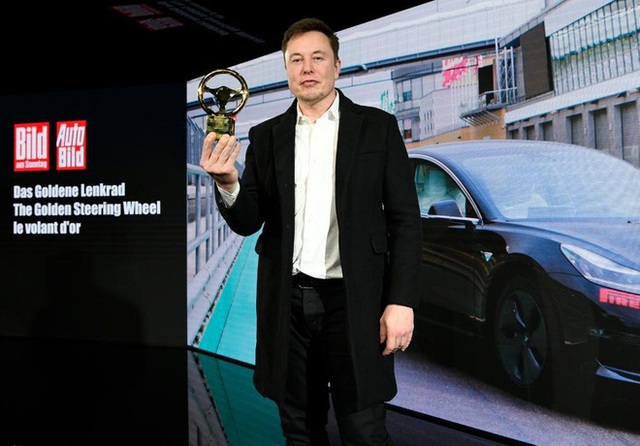 Hệ thống tự lái của xe Tesla đang được hoàn thiện bằng trí tuệ nhân tạo, sẽ là bước nhảy vọt lượng tử của ngành ô tô - Ảnh 1.