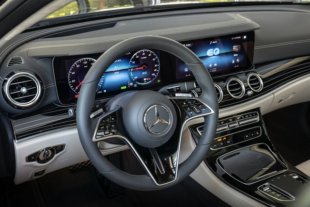 Daimler đứng trước nguy cơ không được bán xe Mercedes-Benz tại Đức - Ảnh 1.