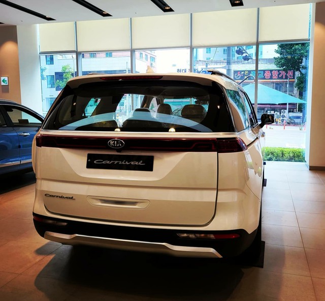 Chi tiết Kia Sedona 2021 ngoài đời thực: Đẹp như xe sang, dân Hàn đổ xô đặt mua, chờ THACO lắp ráp tại Việt Nam - Ảnh 7. Chi tiết Kia Sedona 2021 ngoài đời thực: Đẹp như xe sang, dân Hàn đổ xô đặt mua, chờ THACO lắp ráp tại Việt Nam - Ảnh 7.
