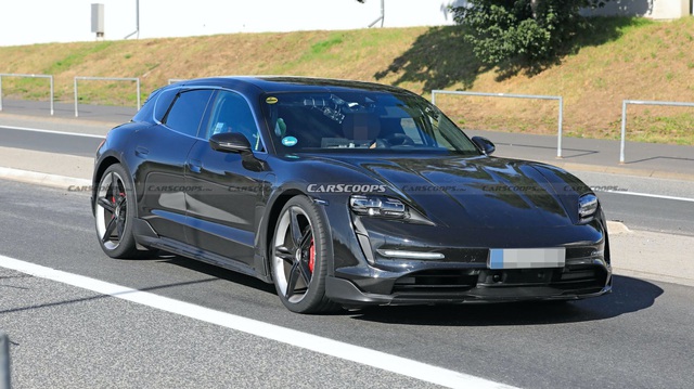 Porsche Taycan sedan bán quá chạy, phiên bản Cross Turismo sắp ra mắt gặp rắc rối