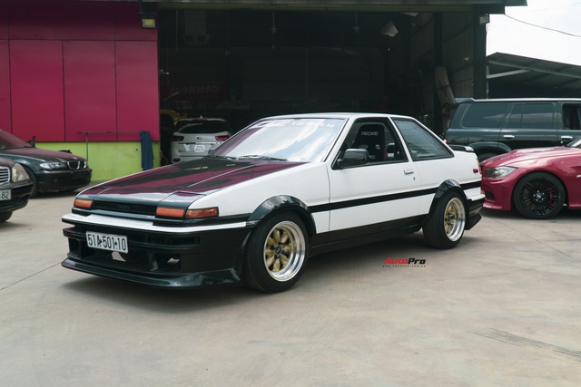 Bắt gặp hàng hiếm Toyota AE86: Chỉ có 2 chiếc tại Việt Nam, mẫu xe lừng danh được dân chơi Nhật ưa chuộng - Ảnh 2. Bắt gặp hàng hiếm Toyota AE86: Chỉ có 2 chiếc tại Việt Nam, mẫu xe lừng danh được dân chơi Nhật ưa chuộng - Ảnh 2.