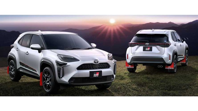 Vừa mở bán, Toyota Yaris Cross đã được chào bán 'lạc' đầy hấp dẫn
