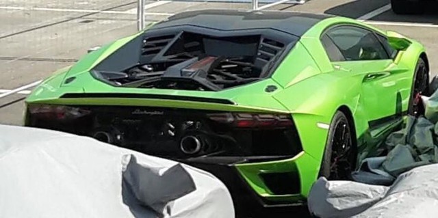 Siêu xe kế nhiệm Lamborghini Aventador lộ diện hoàn chỉnh lần đầu tiên - Ảnh 2.