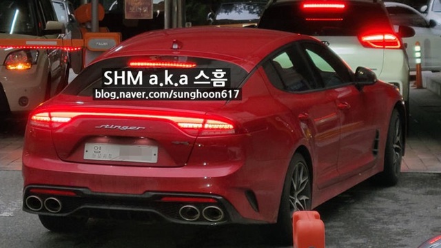 Kia Stinger 2021 lộ diện, hứa hẹn mang động cơ 'khủng' đấu Mercedes-Benz C-Class và BMW 3-Series