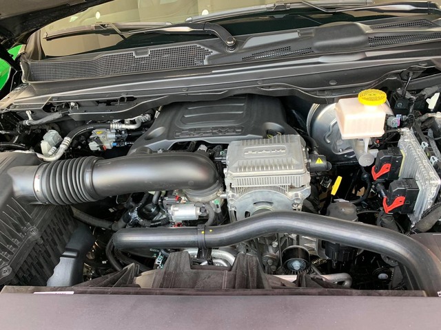 Siêu bán tải Ram 1500 Limited thứ 2 về Việt Nam: Giá hơn 4 tỷ đồng, đối thủ Ford F-150 - Ảnh 14. Siêu bán tải Ram 1500 Limited thứ 2 về Việt Nam: Giá hơn 4 tỷ đồng, đối thủ Ford F-150 - Ảnh 14.