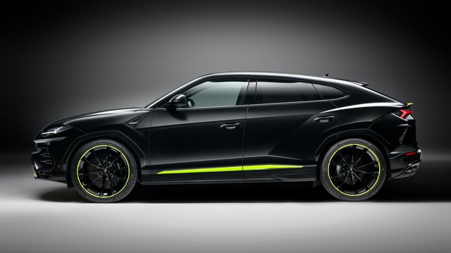 Lộ thông tin hot về siêu SUV Lamborghini Urus phiên bản mới: Công suất 820 mã lực?