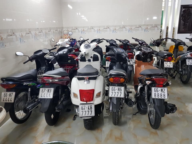 Choáng váng với kho xe máy biển đẹp 500 chiếc tại An Giang: Tổng giá trị hàng trăm tỷ đồng, đủ loại Honda Spacy, Su Xì-po, Honda Dylan - Ảnh 1. Choáng váng với kho xe máy biển đẹp 500 chiếc tại An Giang: Tổng giá trị hàng trăm tỷ đồng, đủ loại Honda Spacy, Su Xì-po, Honda Dylan - Ảnh 1.