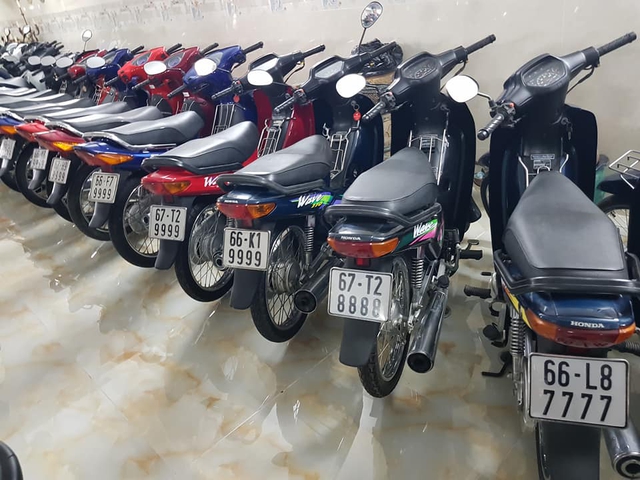 Choáng váng với kho xe máy biển đẹp 500 chiếc tại An Giang: Tổng giá trị hàng trăm tỷ đồng, đủ loại Honda Spacy, Su Xì-po, Honda Dylan - Ảnh 12. Choáng váng với kho xe máy biển đẹp 500 chiếc tại An Giang: Tổng giá trị hàng trăm tỷ đồng, đủ loại Honda Spacy, Su Xì-po, Honda Dylan - Ảnh 12.