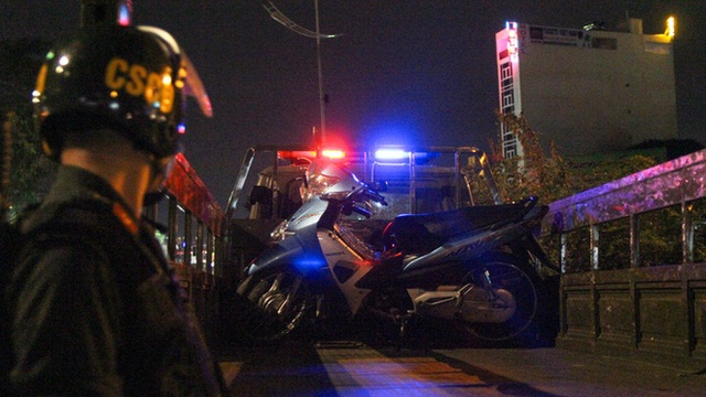 Buồn chuyện tình cảm, người đàn ông lao xe máy vào CSGT… tìm cái chết - Ảnh 2.