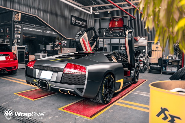 Vừa về nước, Lamborghini Murcielago LP640-4 đã kịp khoác áo mới hầm hố đón Tết - Ảnh 2.