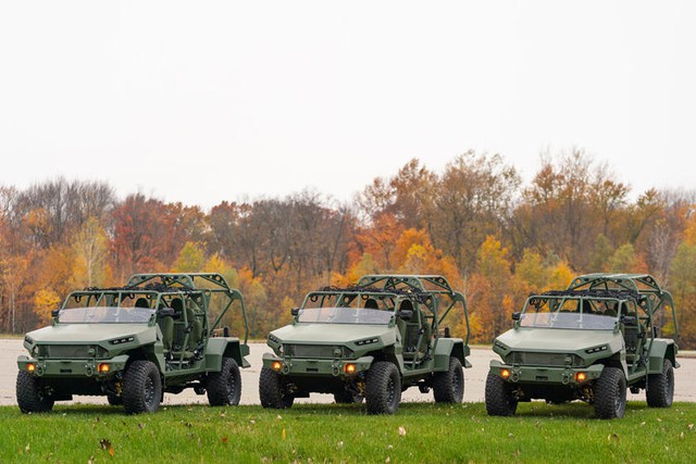 ISV - Bán tải Colorado phiên bản quân sự, 9 chỗ, giá quy đổi hơn 2,3 tỷ đồng - Ảnh 3.