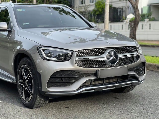 Mua Mercedes-Benz GLC 300 AMG màu hiếm, chủ xe đã vội bán dù mới chạy 2.600km - Ảnh 6.