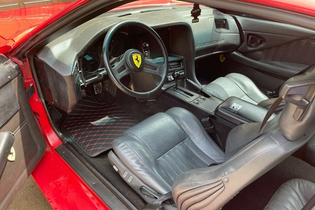 Chevrolet Camaro gia danh Ferrari thuyet phuc duoc ban gia re nhu cho