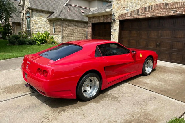 Chevrolet Camaro giả danh Ferrari thuyết phục được bán giá rẻ như cho - Ảnh 2. Chevrolet Camaro giả danh Ferrari thuyết phục được bán giá rẻ như cho - Ảnh 2.