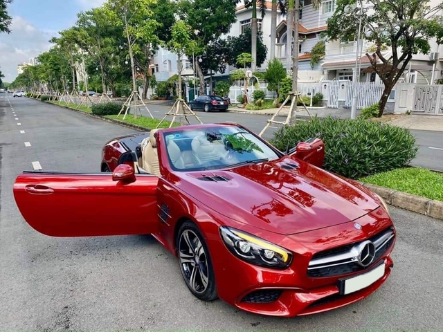 Bán Mercedes-Benz SL400 chạy lướt, đại gia công khai: Mua mới gần 7 tỷ, giờ bán 3,2 tỷ đồng - Ảnh 2.